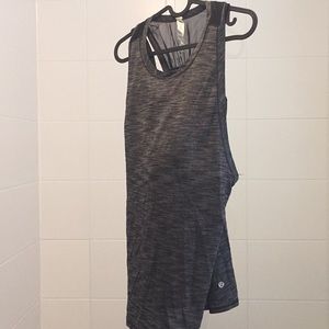 Lululemon Sz 12 Glide and Stride tank with bra